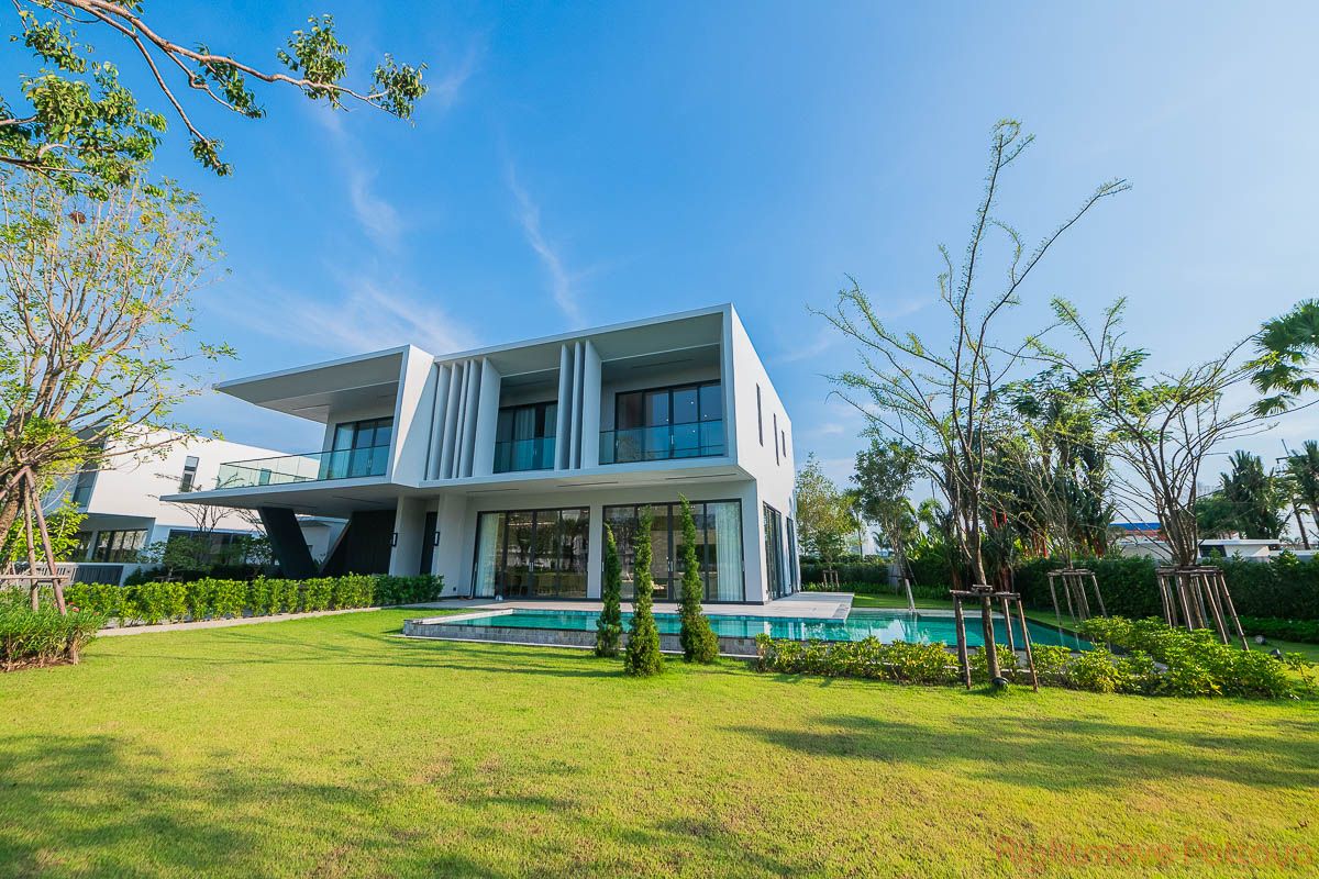 Glory Village Pattaya, House In Huay Yai Pattaya