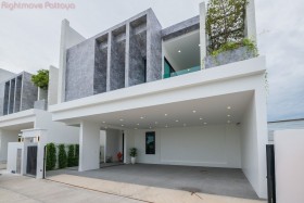 Thamber House In Huay Yai