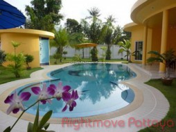 4 Beds House For Sale In East Pattaya-Not In A Village