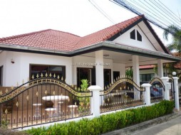 3 Beds House For Sale In Bang Saray-Baan Chockchai 2