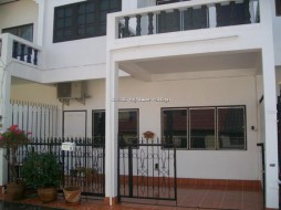 3 Beds House For Sale In East Pattaya-Not In A Village