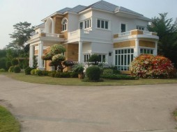 9 Beds House For Sale In Bang Saray-Not In A Village