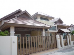 3 Beds House For Rent In East Pattaya - Sirisa 16 Village