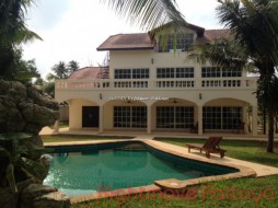5 Beds House For Rent In East Pattaya-Tudor Villas
