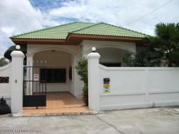 3 Beds House For Rent In East Pattaya - Ponthep Garden 1