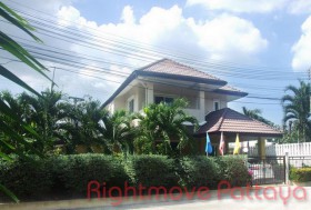 3 Beds House For Rent In East Pattaya - Pattaya Park Hill 2