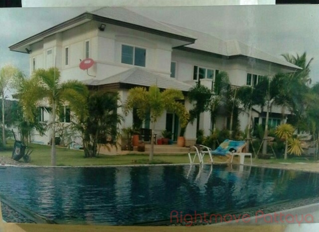 4 Bed House For Sale In Bang Saray for sale in Bang Saray