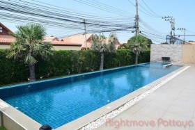 3 Beds House For Sale In East Pattaya-The Ville