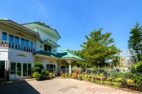 9 Beds House For Sale In East Pattaya-Not In A Village