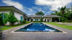 4 Beds House For Sale In Huay Yai-Not In A Village