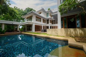 5 Beds House For Sale In Wongamat-Not In A Village