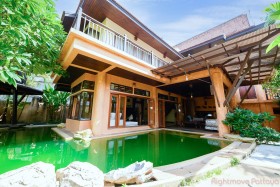 4 Beds House For Rent In Na Jomtien-Dharawadi