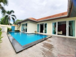 4 Beds House For Rent In East Pattaya - Whispering Palms