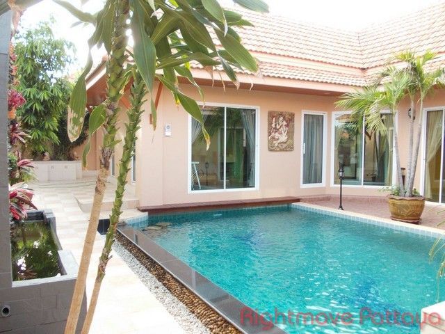 3 Bed House For Sale In East Pattaya - AD House for sale in East Pattaya