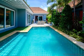 3 Beds House For Rent In Jomtien-View Talay Villas
