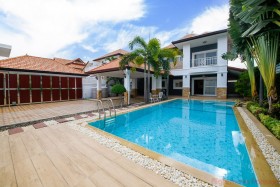 3 Beds House For Sale In Central Pattaya-Pattaya Lagoon