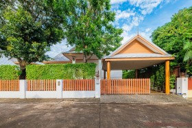 3 Beds House For Sale In East Pattaya-Amorn Village