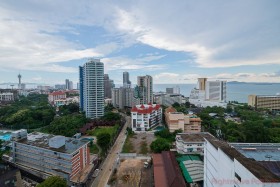 Studio Condo For Rent In Pratumnak-Sky Residences Pattaya