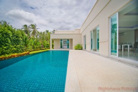 3 Beds House For Rent In East Pattaya-The Vineyards 3