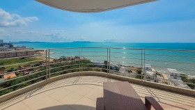 2 Beds Condo For Rent In Na Jomtien-La Royale