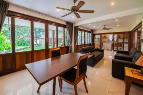 5 Beds House For Rent In Wongamat-Baan Vizcaya