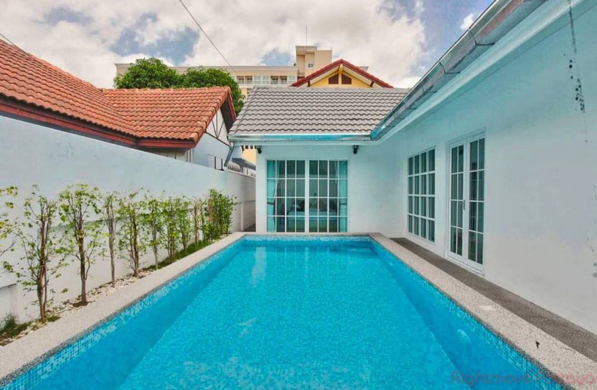 3 Bed House For Sale In South Pattaya - Suksabai Villa for sale in South Pattaya