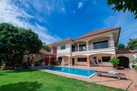 4 Beds House For Sale In East Pattaya-Lakeside Court