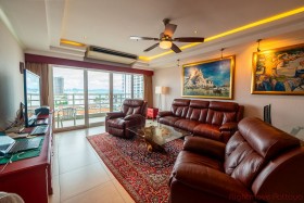 2 Beds Condo For Sale In Jomtien-View Talay 5 D