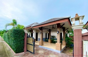 3 Beds House For Sale In Ban Amphur - Baan Dusit Pattaya Park