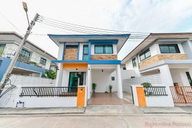 3 Beds House For Sale In East Pattaya-Uraiwan Park View