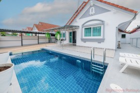 3 Beds House For Sale In East Pattaya - Watana Village