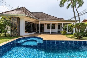 3 Bed House For Sale In East Pattaya - Pattaya Land & House
