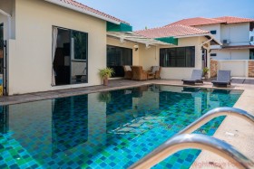 3 Beds House For Rent In East Pattaya - Paradise Villa 1