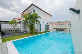 4 Beds House For Rent In East Pattaya-TW Park View