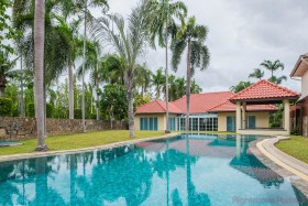 4 Beds House For Sale In East Pattaya - Whispering Palms