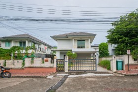 3 Beds House For Sale In East Pattaya - Central Park Hillside