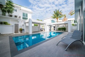 5 Beds House For Sale In Jomtien - Palm Oasis