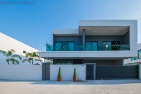 5 Beds House For Sale In East Pattaya - Enchant Villa Pattaya