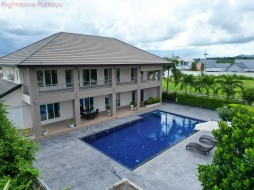 5 Beds House For Sale In East Pattaya - Not In A Village