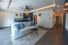 1 Bed Condo For Sale In Pratumnak - Tudor Court