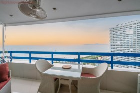 Studio Condo For Sale In Jomtien - Jomtien Plaza Condotel