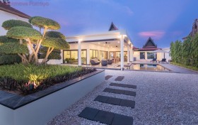 4 Beds House For Sale In East Pattaya - Not In A Village