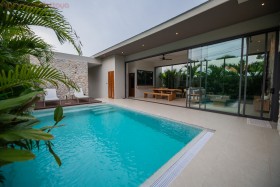 3 Beds House For Sale In East Pattaya-Greenville