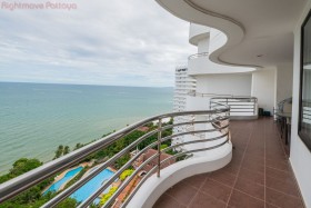 2 Beds Condo For Sale In Pratumnak - Royal Cliff Garden