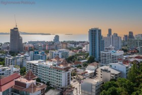 3 Beds Condo For Sale In Pratumnak-The Axis