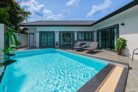 3 Beds House For Sale In Naklua-Rattanakorn Village 18