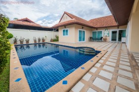 4 Beds House For Rent In East Pattaya-Not In A Village
