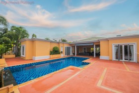 4 Beds House For Rent In East Pattaya-Siam Royal View