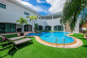 6 Beds House For Sale In East Pattaya - Santa Maria