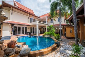 4 Beds House For Sale In Jomtien-Chateau Dale